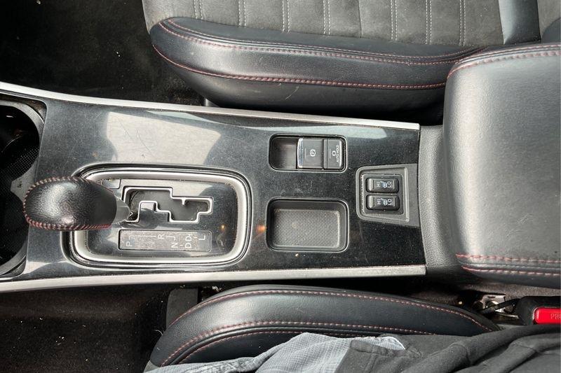 Mitsubishi Outlander  2020