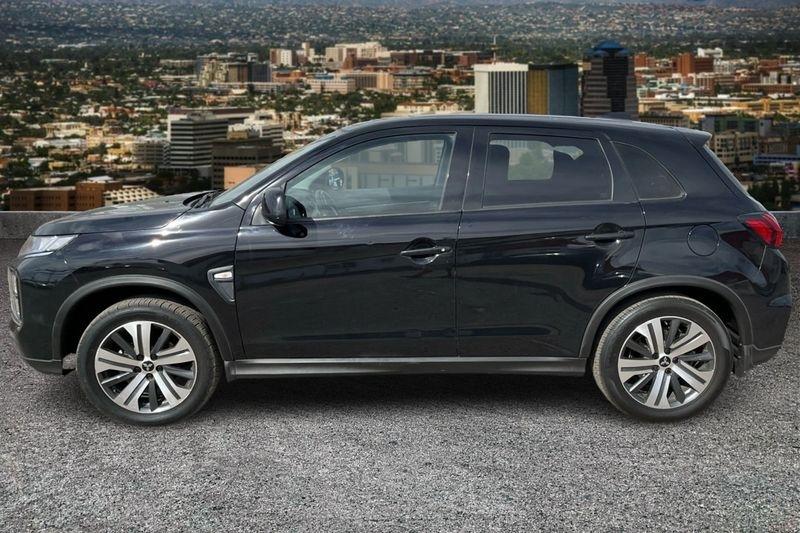 Mitsubishi Outlander Sport  2022