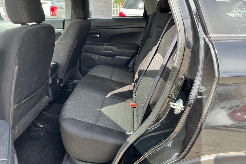 Mitsubishi Outlander Sport  2022