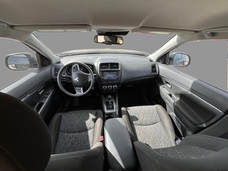 Mitsubishi Outlander Sport  2022