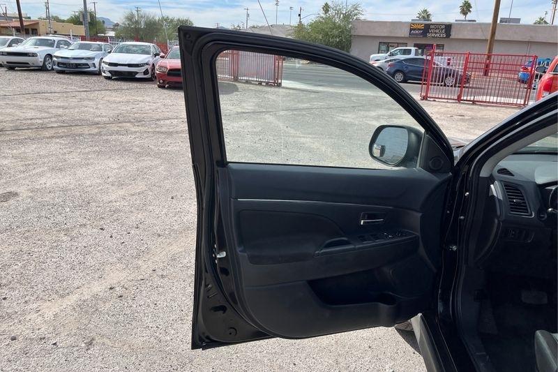 Mitsubishi Outlander Sport  2022