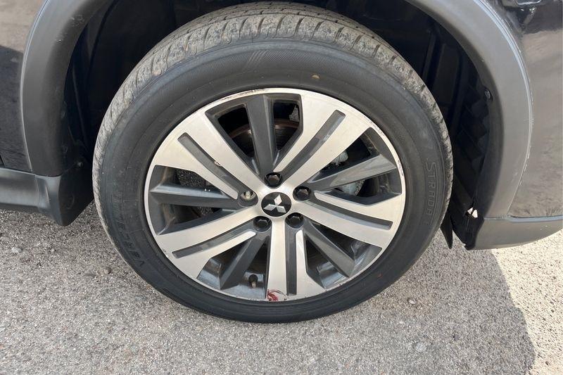 Mitsubishi Outlander Sport  2022