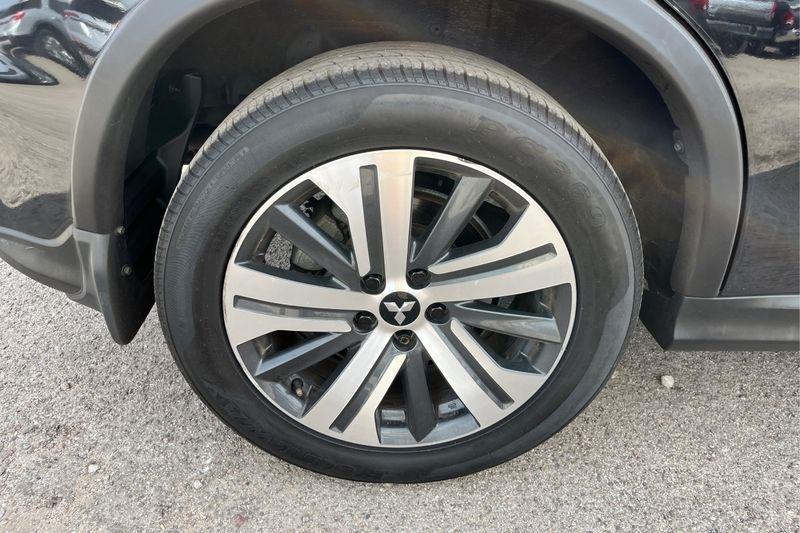 Mitsubishi Outlander Sport  2022