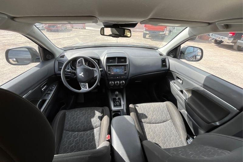 Mitsubishi Outlander Sport  2022