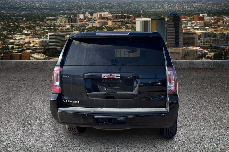 GMC Yukon  2017