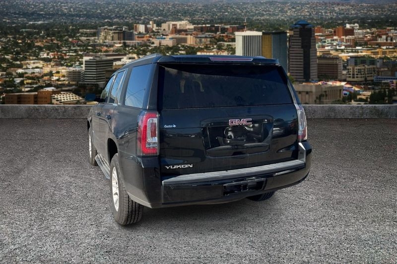 GMC Yukon  2017