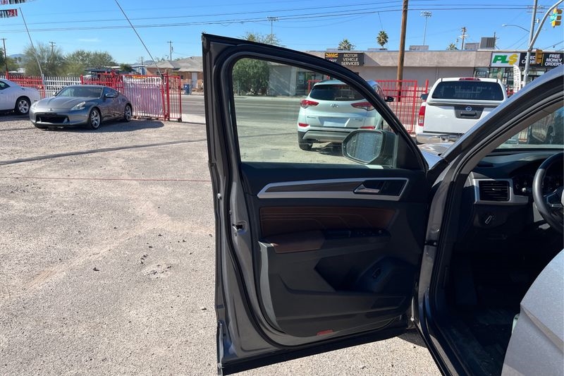 Volkswagen Atlas  2021