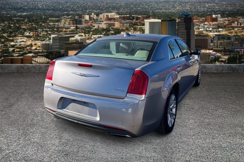 Chrysler 300  2016