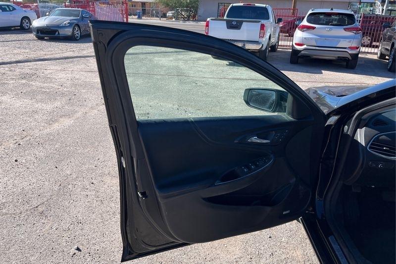 Chevrolet Malibu  2017