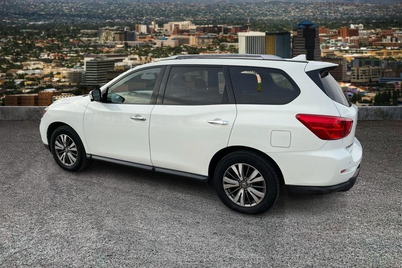 Nissan Pathfinder  2020