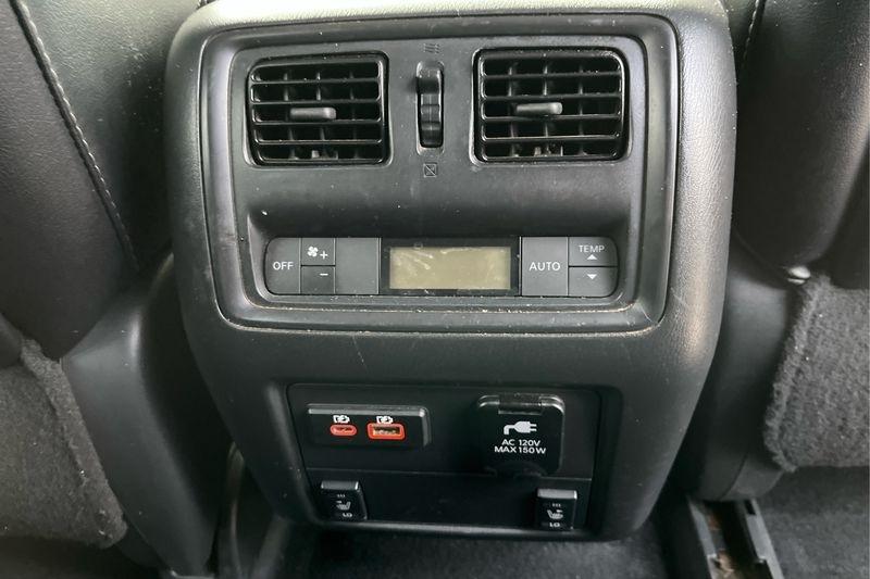 Nissan Pathfinder  2020