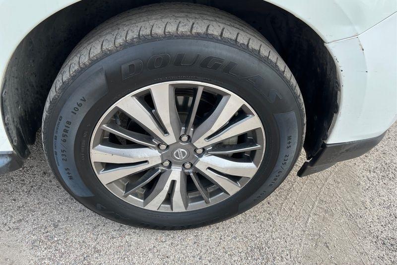 Nissan Pathfinder  2020