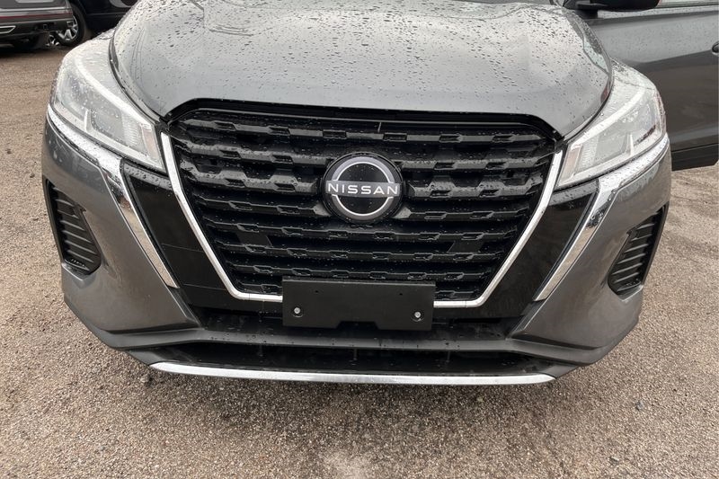 Nissan Kicks  2023