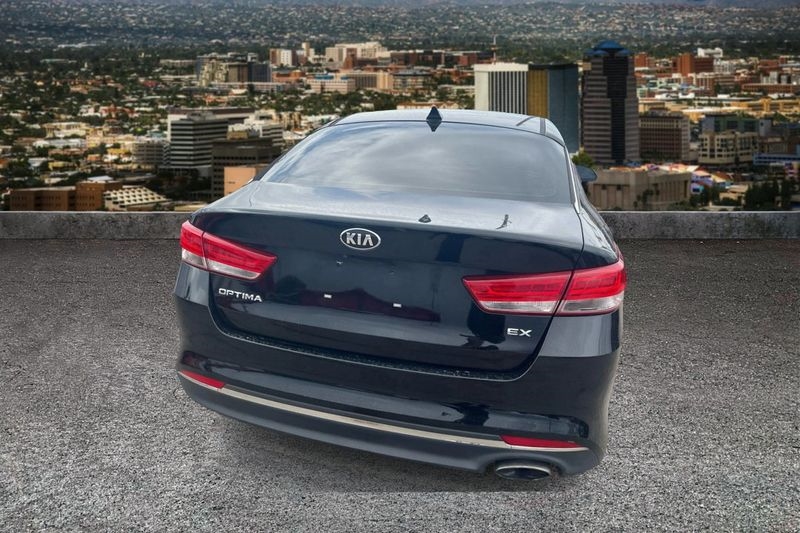 Kia Optima  2017