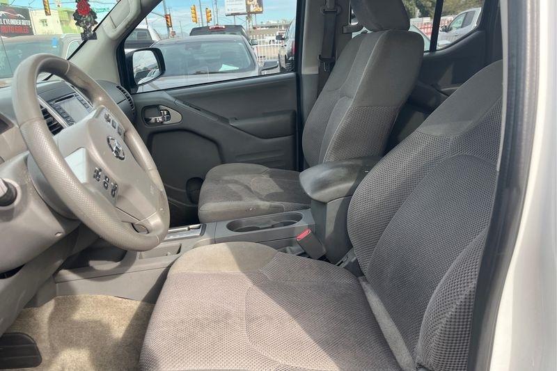 Nissan Frontier  2017