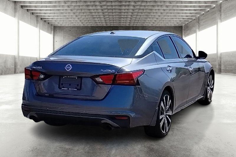 Nissan Altima  2019