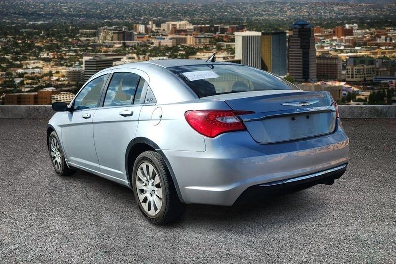 Chrysler 200  2014