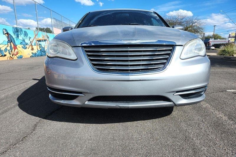 Chrysler 200  2014
