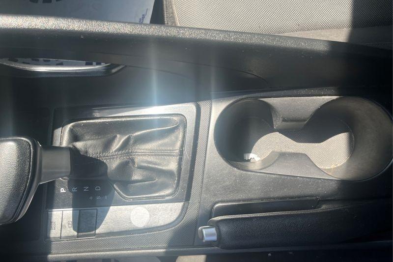 Hyundai Elantra  2021