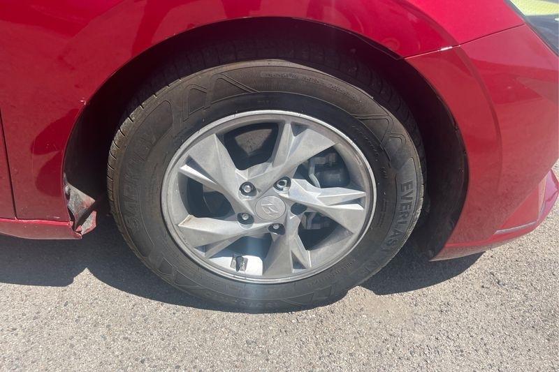 Hyundai Elantra  2021