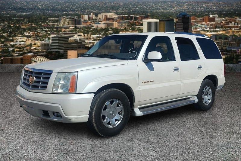 2004 Cadillac Escalade Standard