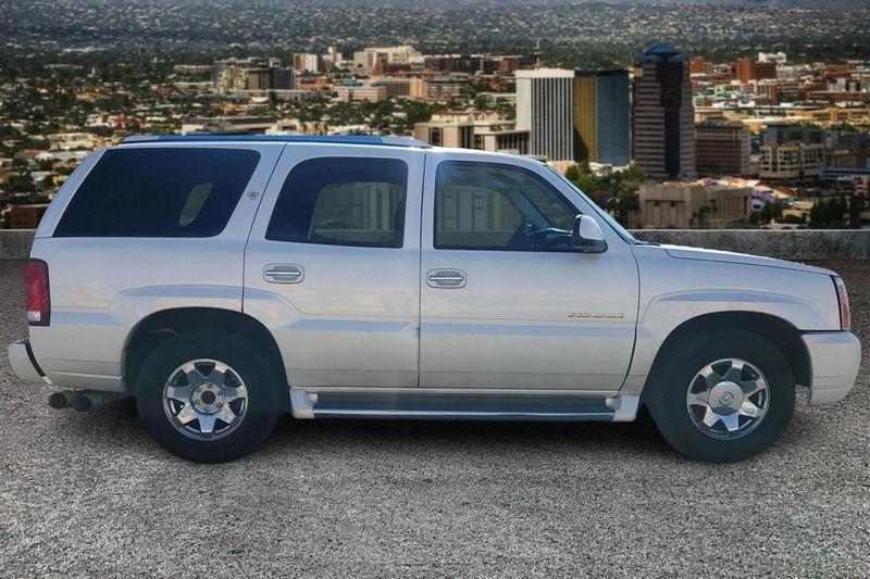 Cadillac Escalade  2004