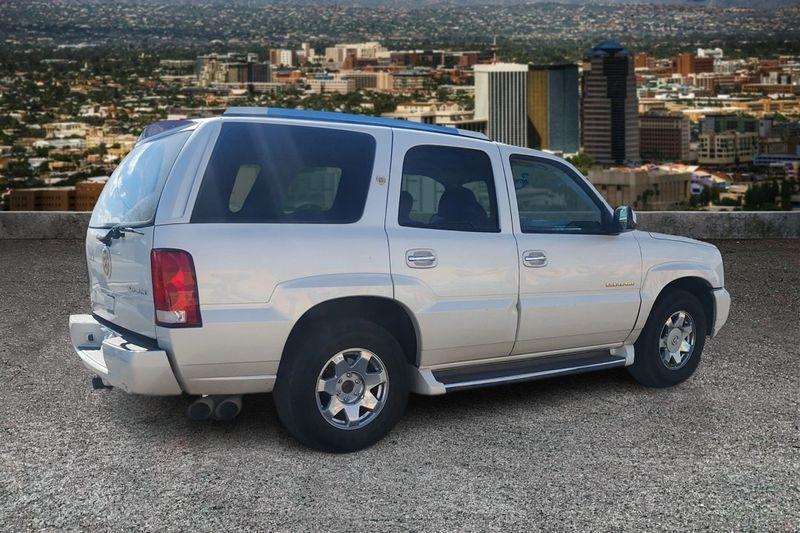 Cadillac Escalade  2004