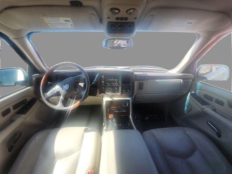 Cadillac Escalade  2004