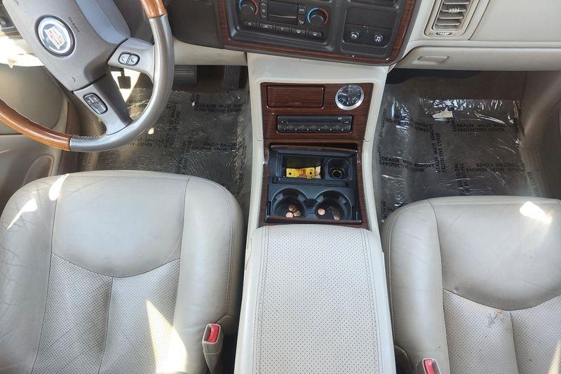 Cadillac Escalade  2004