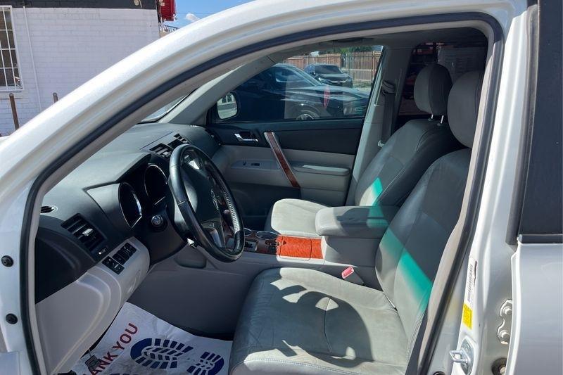 Toyota Highlander  2010