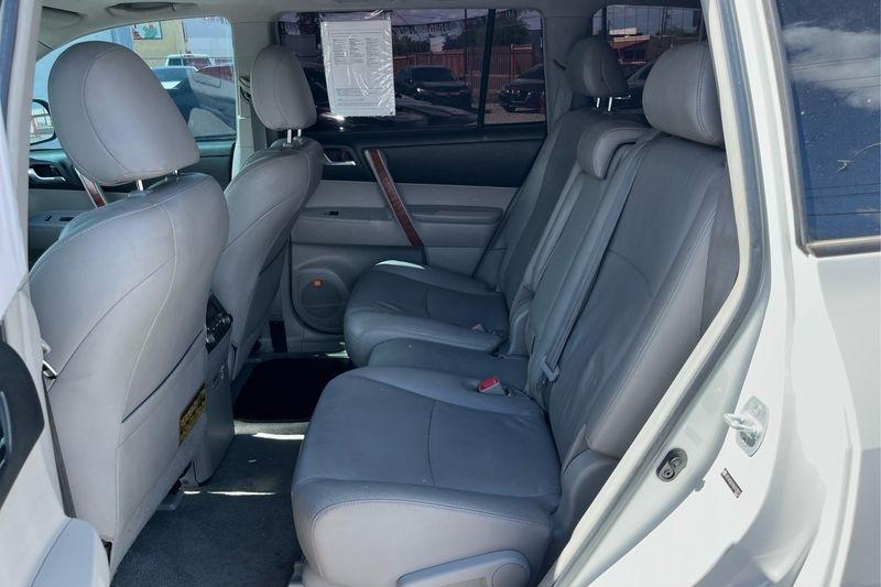 Toyota Highlander  2010