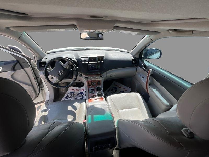 Toyota Highlander  2010