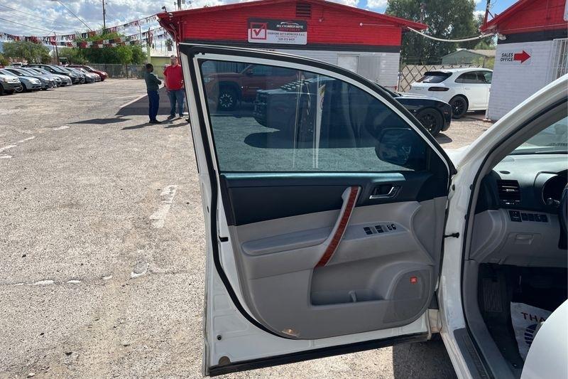 Toyota Highlander  2010