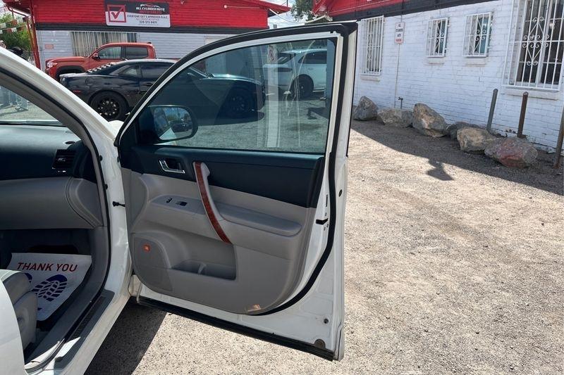 Toyota Highlander  2010