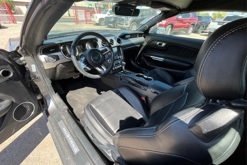 Ford Mustang  2023