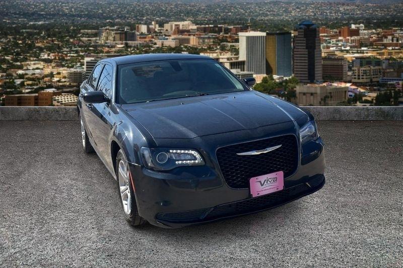 2019 Chrysler 300 Touring