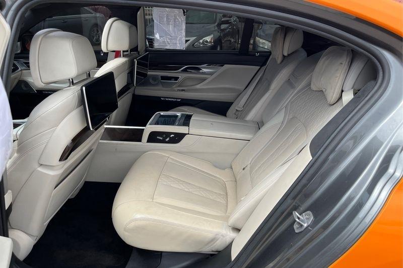 BMW 7-Series  2016