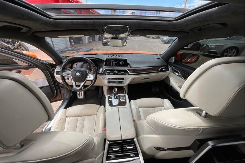BMW 7-Series  2016