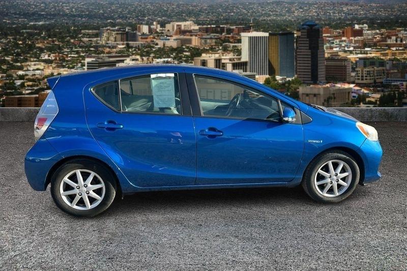 Toyota Prius c  2014