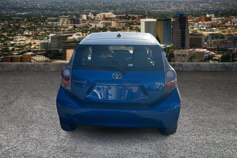 Toyota Prius c  2014