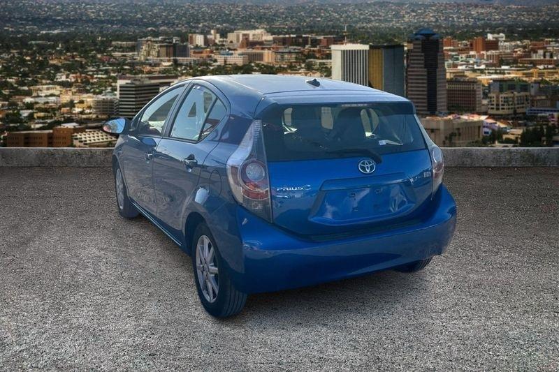 Toyota Prius c  2014