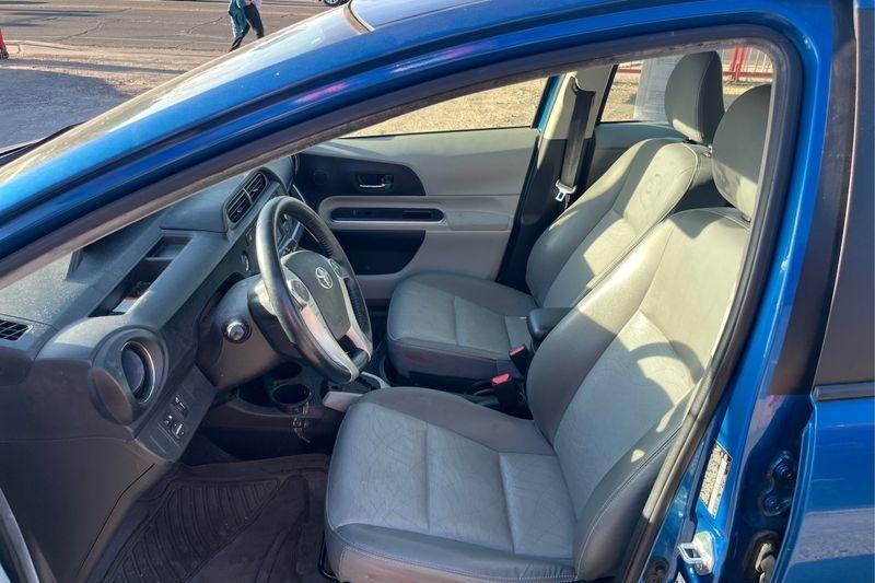 Toyota Prius c  2014