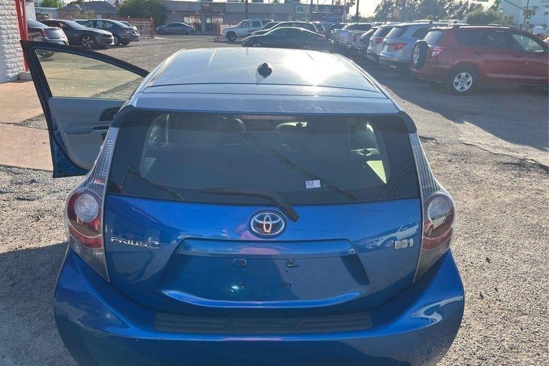 Toyota Prius c  2014