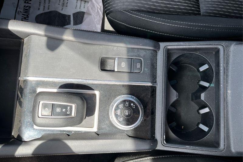 Mitsubishi Outlander  2022