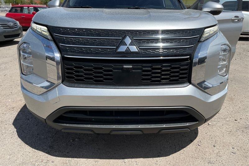 Mitsubishi Outlander  2022