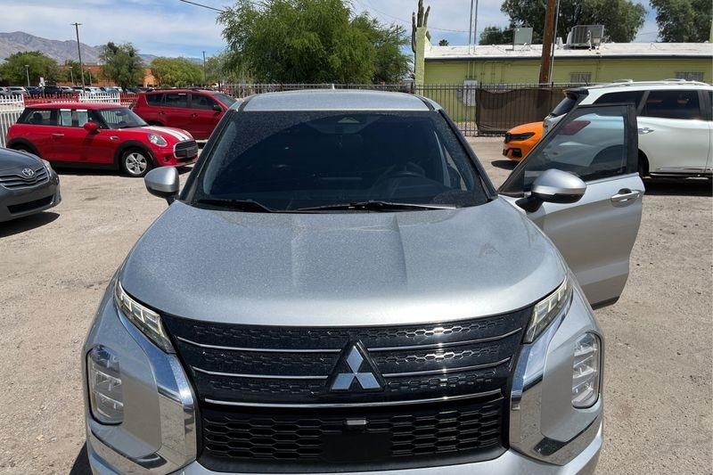 Mitsubishi Outlander  2022