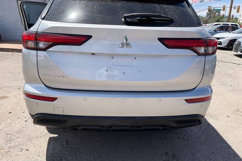 Mitsubishi Outlander  2022