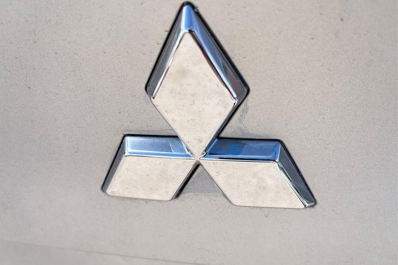 Mitsubishi Outlander  2022