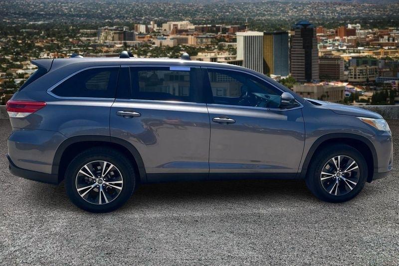 Toyota Highlander  2019
