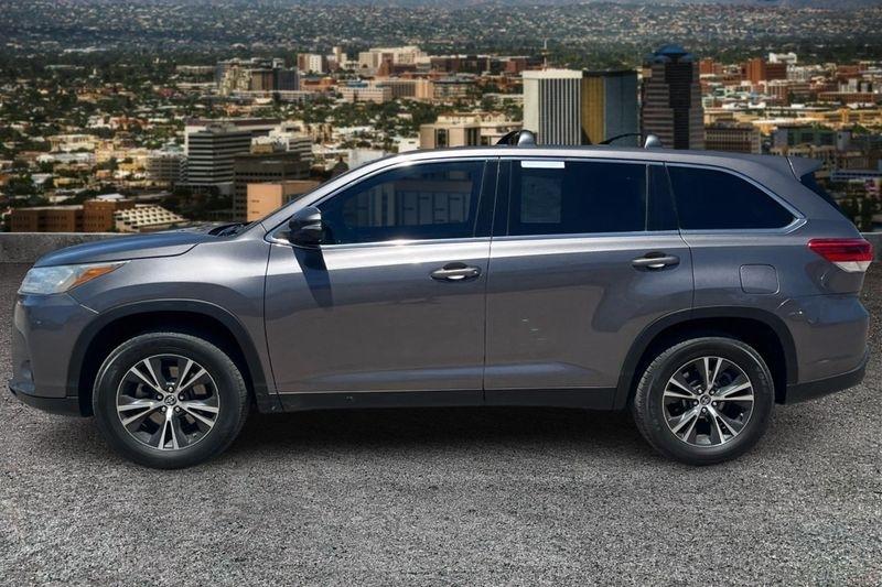 Toyota Highlander  2019